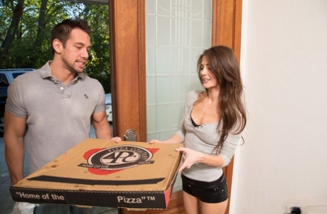 Skinny girl Jenni Lee seduces a married man while delivering a pizza 73705395